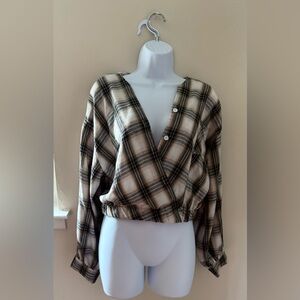 SHEIN Plaid Crop Top